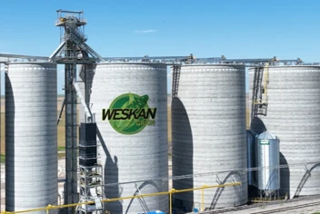 Kev foob hais tias Rail Fee Blocks Competition, Txiav Plains Farmers' Grain P...